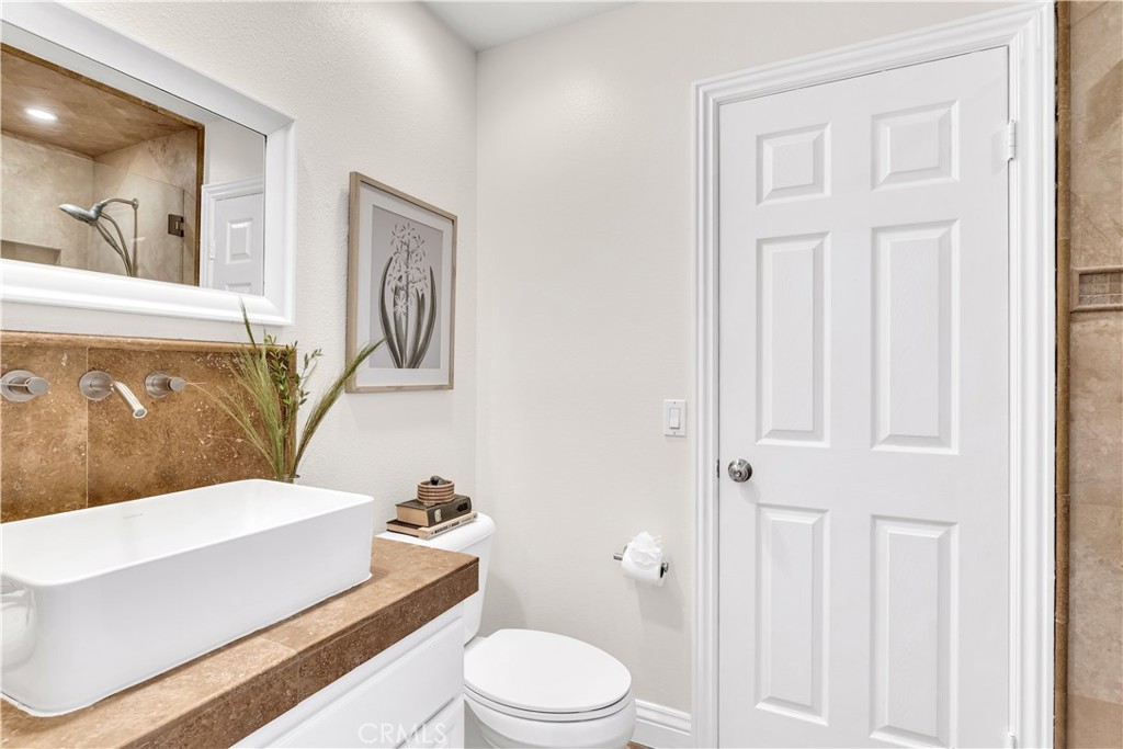 MLS #OC25095542 img 19