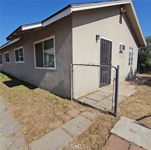 12372 1st St, Yucaipa CA: https://media.crmls.org/medias/7b55f7d3-6225-491d-83f3-6627393c1b3e.jpg
