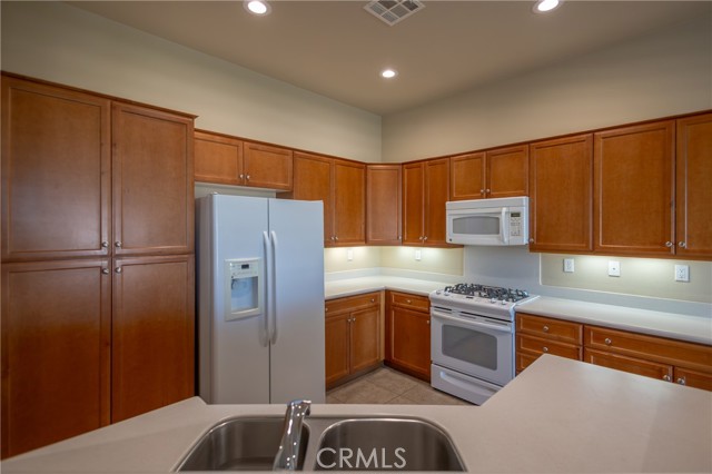10301 Darby Road, Apple Valley CA: https://media.crmls.org/medias/7b5728e5-fcc9-4381-a5b7-2484ce72277a.jpg