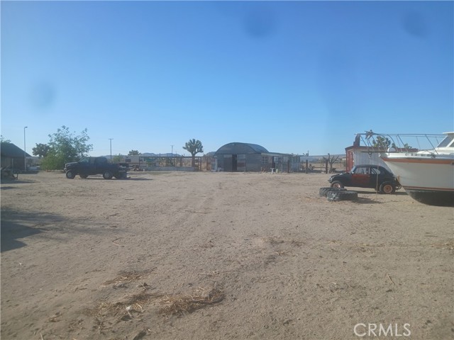 Detail Gallery Image 4 of 6 For 20321 Grey Mountain Rd, Adelanto,  CA 92301 - 3 Beds | 2 Baths