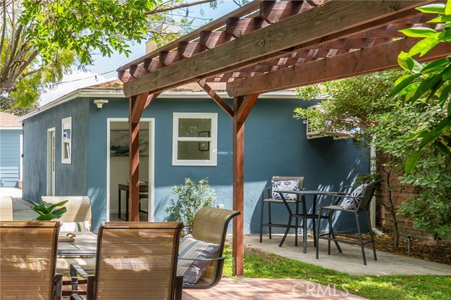 427 Stanford Road, Burbank CA: https://media.crmls.org/medias/7b57c71b-3808-455d-b729-166a95a81d52.jpg