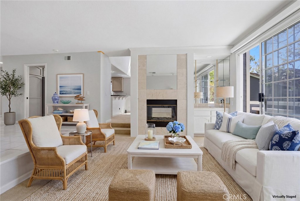 520 Lexington Court #103