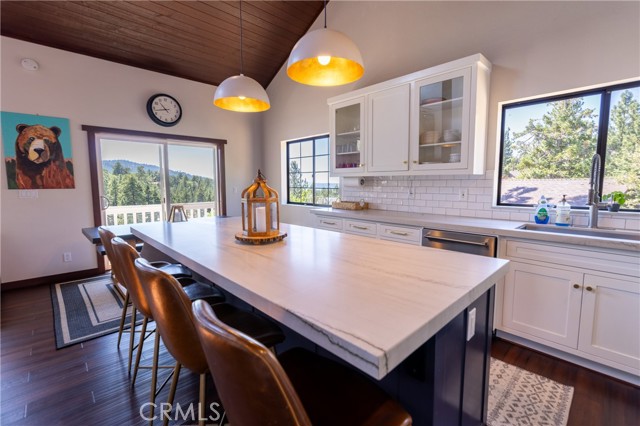 43866 Mendocino Drive, Big Bear Lake CA: https://media.crmls.org/medias/7b597634-0061-44a1-a050-b444065b0cce.jpg