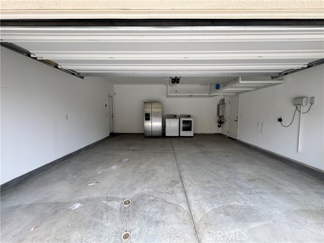 1893 Marquez Way, Corona CA: https://media.crmls.org/medias/7b5acbe5-64ca-46e8-bad7-5557cb7518a4.jpg