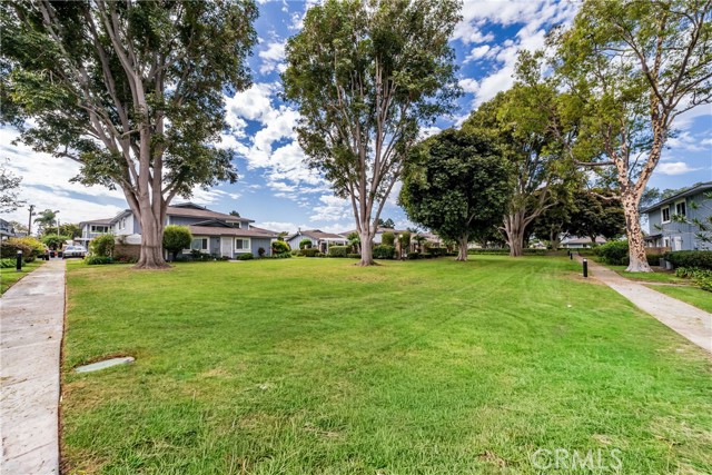 Detail Gallery Image 33 of 52 For 16396 Vista Roma, Huntington Beach,  CA 92649 - 2 Beds | 1 Baths