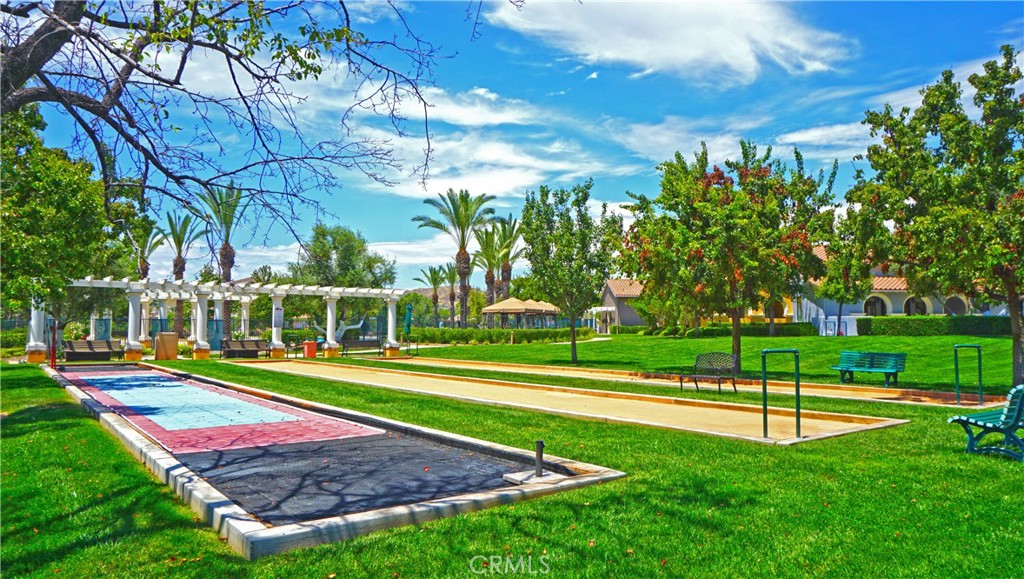 https://media.crmls.org/medias/7b5b12de-fb2f-4576-88d9-ceb75d03cc23.jpg?preset=X-Large