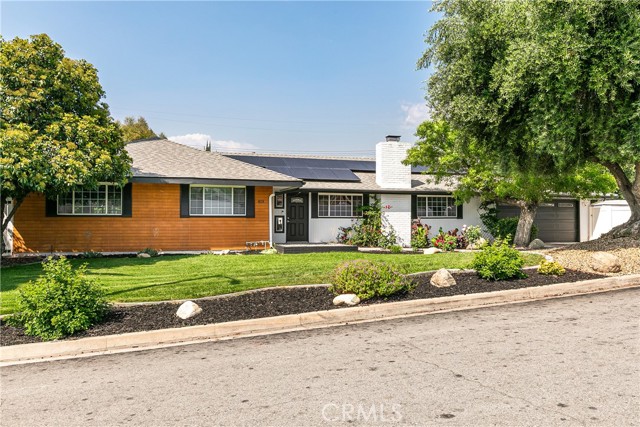 419 Marcia Street, Redlands CA: https://media.crmls.org/medias/7b5b2786-b29b-4efa-9aa5-69e4ce947842.jpg