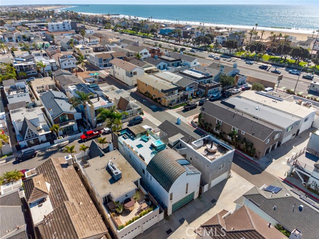 Detail Gallery Image 51 of 62 For 219 Colton, Newport Beach,  CA 92663 - 4 Beds | 3 Baths