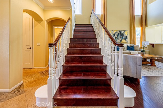 Detail Gallery Image 24 of 62 For 17730 Wren Dr, Canyon Country,  CA 91387 - 5 Beds | 3 Baths