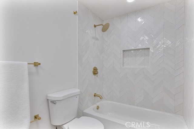 Detail Gallery Image 22 of 39 For 26002 Adamor Rd, Calabasas,  CA 91302 - 4 Beds | 2 Baths