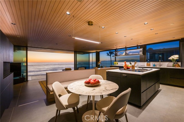 4320 The Strand, Manhattan Beach CA: https://media.crmls.org/medias/7b5c375c-6dc6-4b03-a9fc-a1b8c801fbd3.jpg