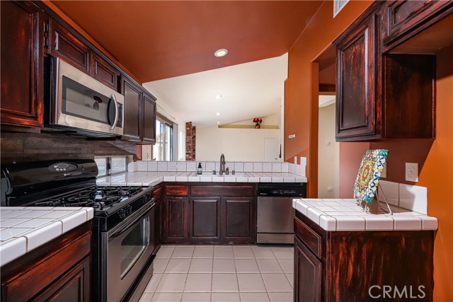 Detail Gallery Image 22 of 45 For 3011 Old Country Ave, Rosamond,  CA 93560 - 4 Beds | 2 Baths