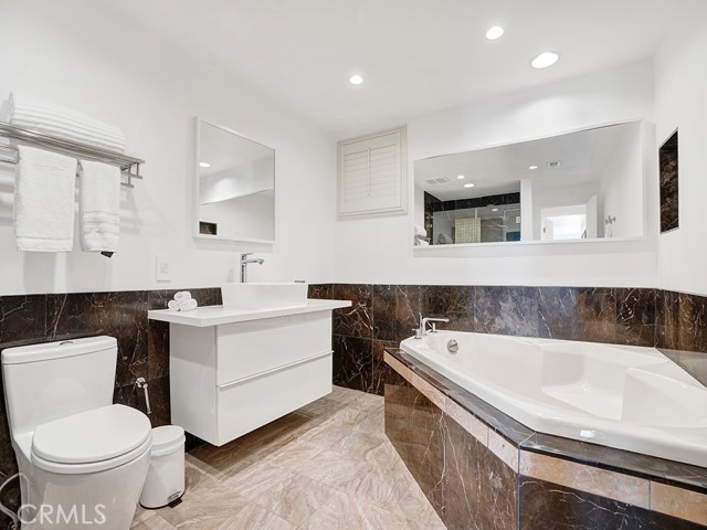 Detail Gallery Image 17 of 23 For 1585 S Coast #23,  Laguna Beach,  CA 92651 - 3 Beds | 2 Baths