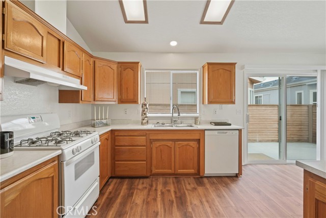 Image 10 of 26 For 19853 Cottonwood Drive