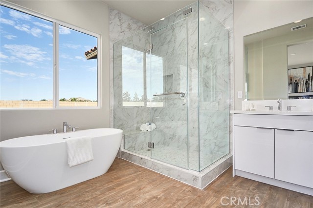 Detail Gallery Image 10 of 16 For 19396 Earth Summit, Apple Valley,  CA 92308 - 4 Beds | 3/1 Baths