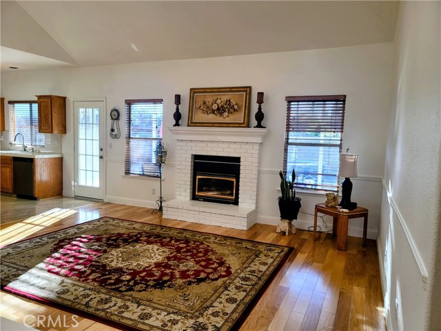 Detail Gallery Image 9 of 57 For 7835 N Matus, Fresno,  CA 93720 - 5 Beds | 3/1 Baths