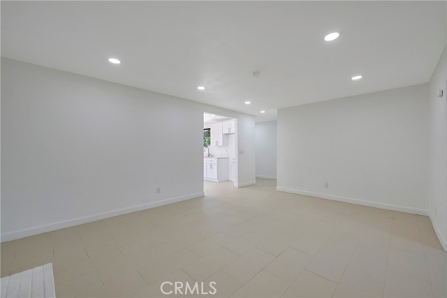 8888 Patrero Street, Riverside CA: https://media.crmls.org/medias/7b5fdf07-bf28-4a64-8ab1-0279ff28f9fb.jpg
