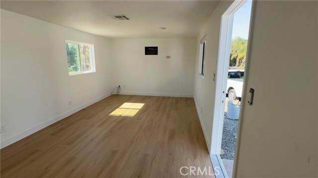 16472 Gardner Avenue, Riverside CA: https://media.crmls.org/medias/7b60b588-4c0f-4985-bbba-c299079c3d77.jpg