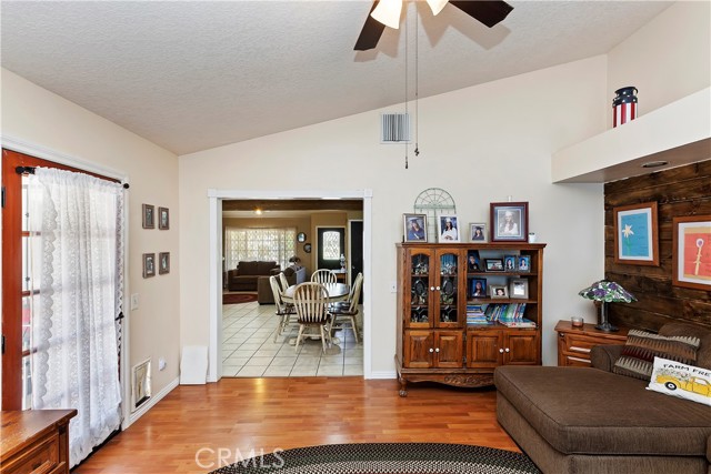 Detail Gallery Image 18 of 34 For 23683 White Owl Ct, Moreno Valley,  CA 92553 - 4 Beds | 2 Baths