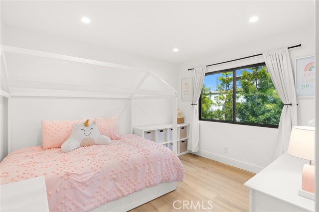 19582 Summer Breeze Lane, Huntington Beach CA: https://media.crmls.org/medias/7b60e10e-37e8-40bc-aa11-116148f9f18c.jpg