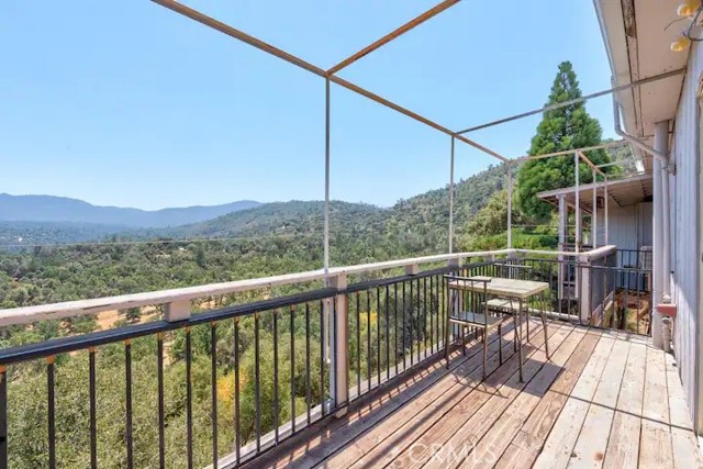 Detail Gallery Image 2 of 22 For 38797 Highway 41, Oakhurst,  CA 93644 - 3 Beds | 1/1 Baths