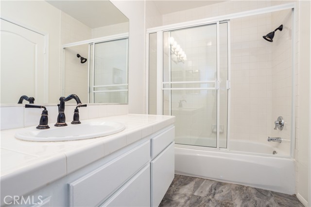 Detail Gallery Image 24 of 25 For 5240 Vantage, Valley Village,  CA 91607 - 2 Beds | 3 Baths