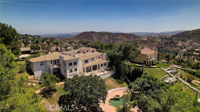 33 Sage Lane, Bell Canyon CA: https://media.crmls.org/medias/7b612c7f-b6dc-4073-9b32-26ec0fdb2d63.jpg