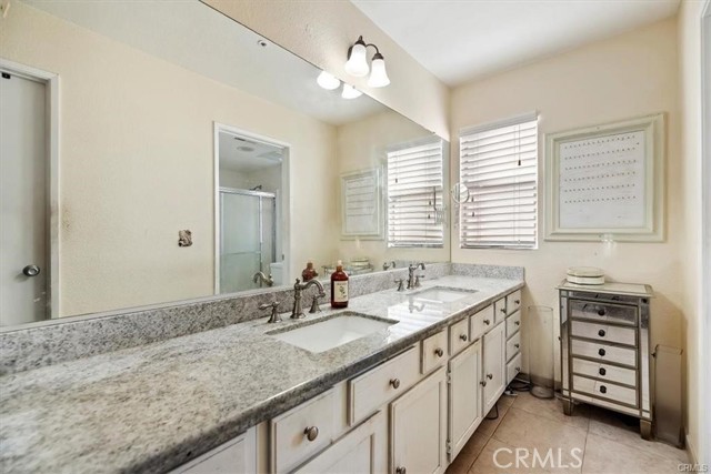 16444 Trelaney Road, Fontana CA: https://media.crmls.org/medias/7b617a09-5f0c-4530-a33e-fa760061b9a7.jpg