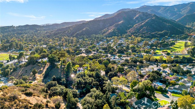 Detail Gallery Image 33 of 35 For 1919 Bayberry Dr, Glendale,  CA 91208 - 4 Beds | 3 Baths