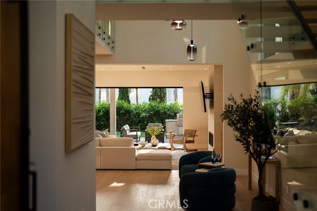 1721 Oak Avenue, Manhattan Beach CA: https://media.crmls.org/medias/7b629e3f-eddf-444f-aa26-e1730b2d6638.jpg