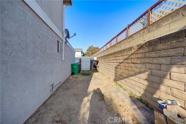 606 E Newlove Drive, Santa Maria CA: https://media.crmls.org/medias/7b643dc9-24a7-4fa7-9bbf-db1ec1ceb0e7.jpg