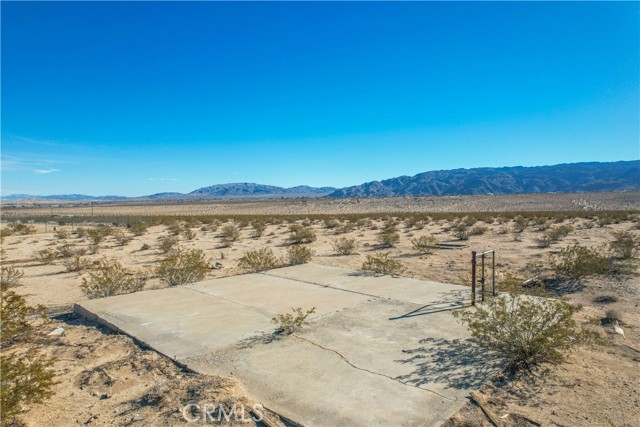 Detail Gallery Image 1 of 32 For 71015 Two Mile Rd, Twentynine Palms,  CA 92277 - – Beds | – Baths