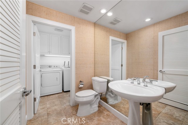 Detail Gallery Image 11 of 44 For 1033 Bayside Cove #106,  Newport Beach,  CA 92660 - 2 Beds | 2/1 Baths