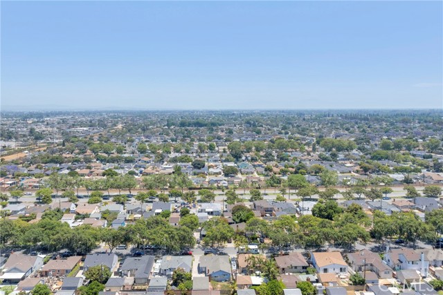 Image 46 of 66 For 6103 Pimenta Avenue