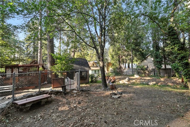 373 Redwood Lane, Crestline CA: https://media.crmls.org/medias/7b652f2a-c608-4747-83d6-348f8e645dcb.jpg