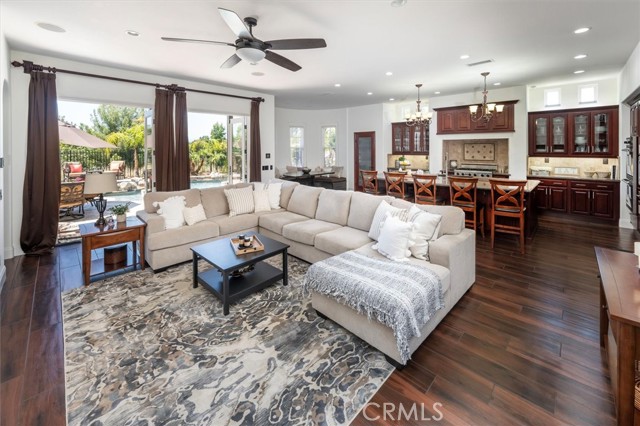 24816 Los Altos Drive, Valencia CA: https://media.crmls.org/medias/7b658ad6-4aed-4e0d-9bac-882d1c0f6be8.jpg