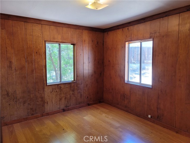 1004 Coldwater Drive, Frazier Park CA: https://media.crmls.org/medias/7b66476d-4e3d-4ac9-9e3f-b00a7b8d173c.jpg