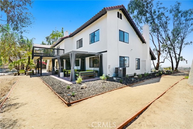 Detail Gallery Image 9 of 53 For 17295 Ridge Canyon Dr, Riverside,  CA 92506 - 4 Beds | 2/1 Baths