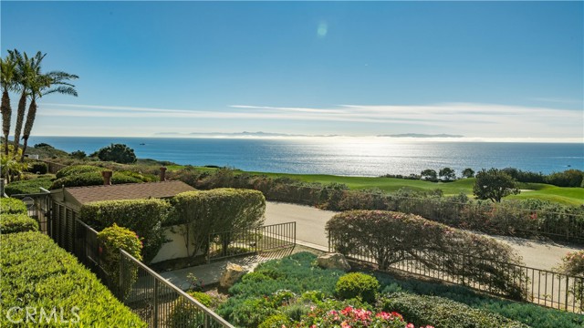 3200 La Rotonda Drive, Rancho Palos Verdes, California 90275, 3 Bedrooms Bedrooms, ,1 BathroomBathrooms,Residential,Sold,La Rotonda,PV22018783