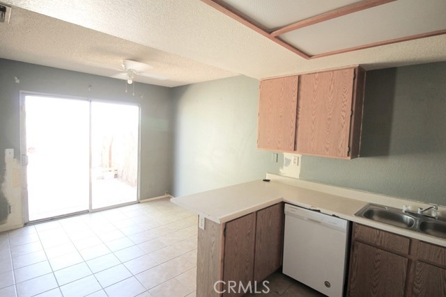 Detail Gallery Image 3 of 17 For 751 Higgins Rd #10,  Barstow,  CA 92311 - 3 Beds | 2 Baths