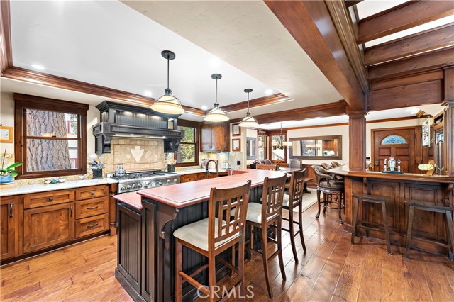 Detail Gallery Image 5 of 70 For 400 Cottage Grove Rd, Lake Arrowhead,  CA 92352 - 4 Beds | 4 Baths