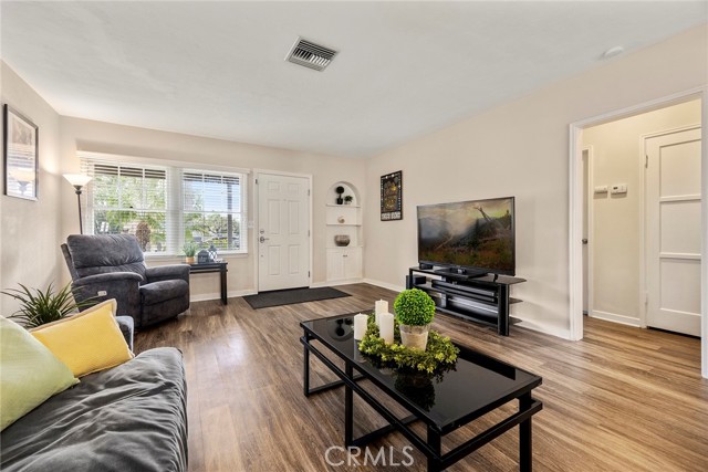 Detail Gallery Image 9 of 32 For 1229 Central Ave, Fullerton,  CA 92831 - 2 Beds | 1 Baths