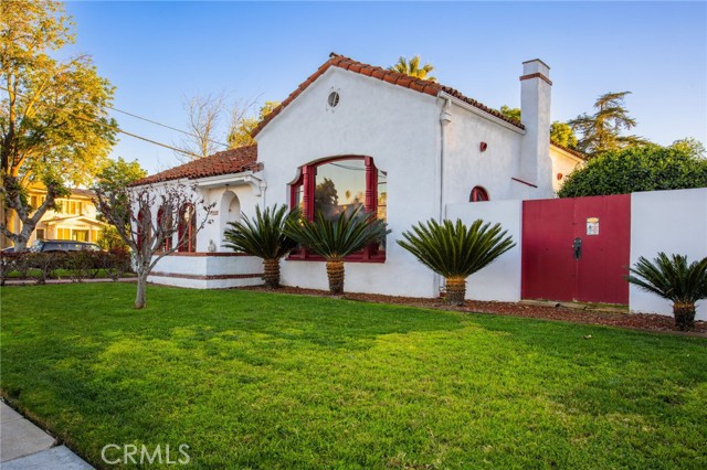 Detail Gallery Image 5 of 53 For 4202 University, Riverside,  CA 92501 - 4 Beds | 3 Baths