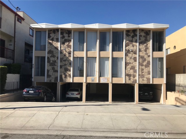 943 N Louise Street, Glendale CA: https://media.crmls.org/medias/7b685138-f623-4ec5-b35f-d5835b6e65ce.jpg