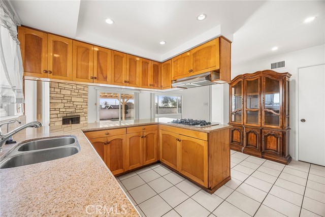 Detail Gallery Image 14 of 31 For 630 La Presa Dr, La Habra,  CA 90631 - 3 Beds | 2 Baths