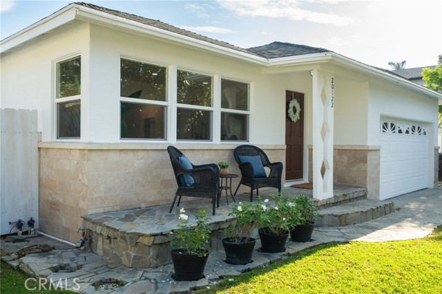 Detail Gallery Image 3 of 26 For 20122 Orchid St, Newport Beach,  CA 92660 - 3 Beds | 1 Baths