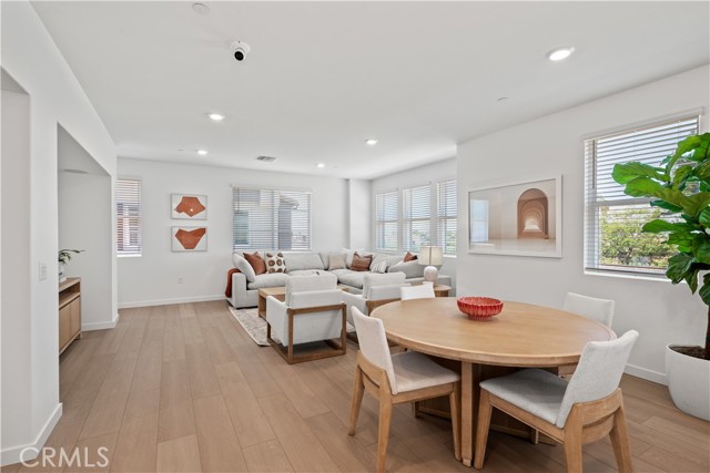 9341 Via Azul, Pico Rivera CA: https://media.crmls.org/medias/7b690a35-c0bd-4f6e-987e-3d67b84b0e31.jpg