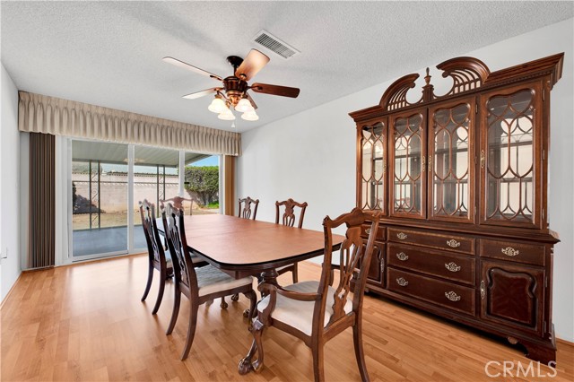 Detail Gallery Image 14 of 46 For 28057 Saint Marys, Menifee,  CA 92586 - 2 Beds | 2 Baths