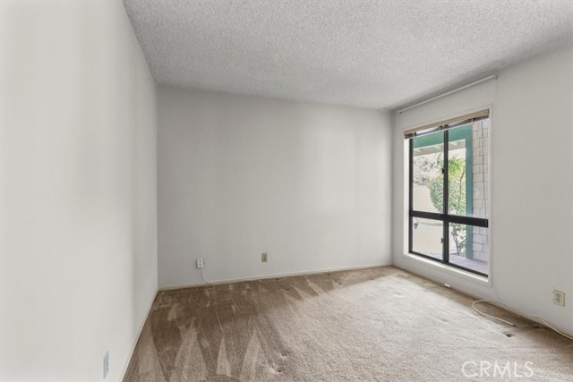 3521 Fern Circle, Seal Beach CA: https://media.crmls.org/medias/7b69bf11-8779-4a90-8e26-bba7060fdf21.jpg