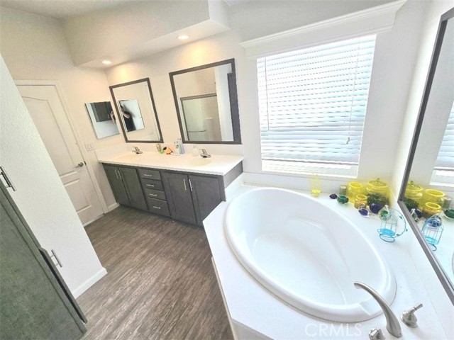 Detail Gallery Image 20 of 30 For 21851 Newland St #222,  Huntington Beach,  CA 92646 - 4 Beds | 2 Baths